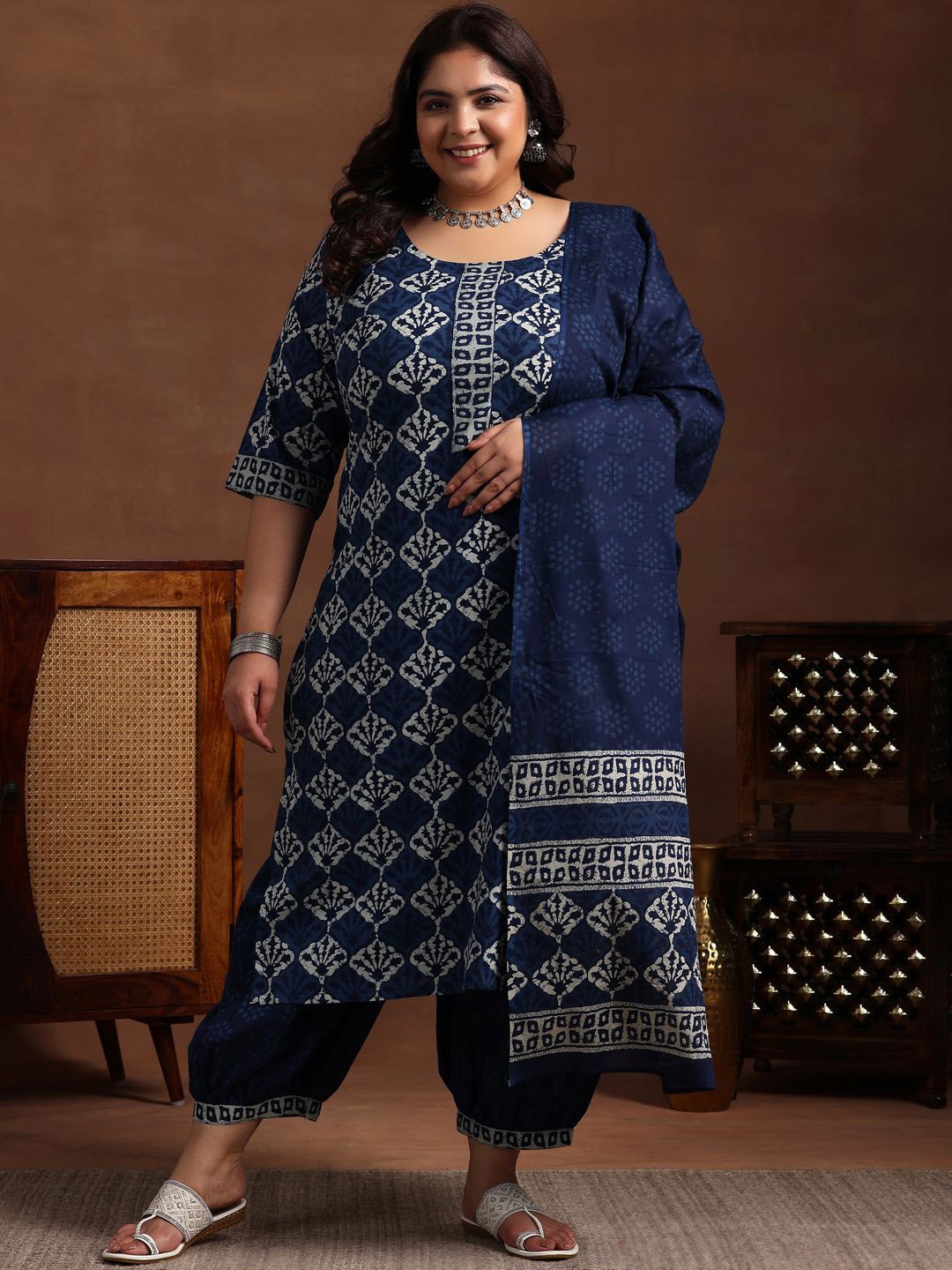 

EXTRA LOVE BY LIBAS Plus Size Ethnic Motif Printed Pure Cotton Kurta with Salwar & Dupatta, Blue