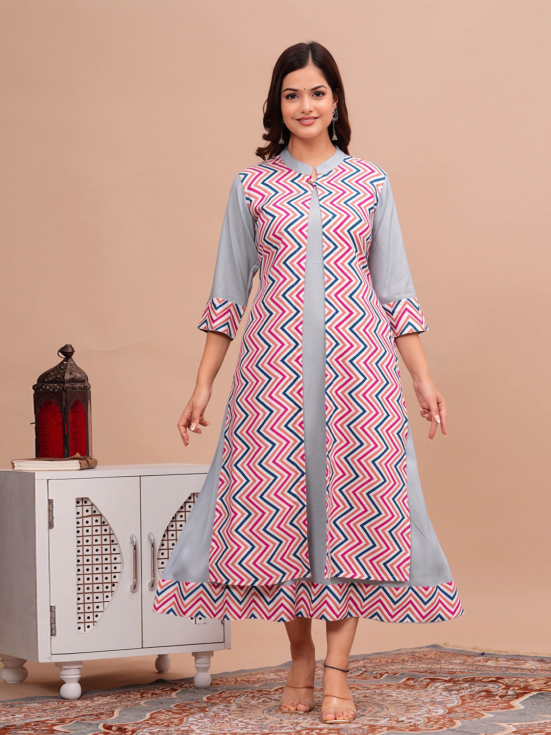 

SRFA Round Neck Ethnic Dresses With Lehriya Jacket, Grey