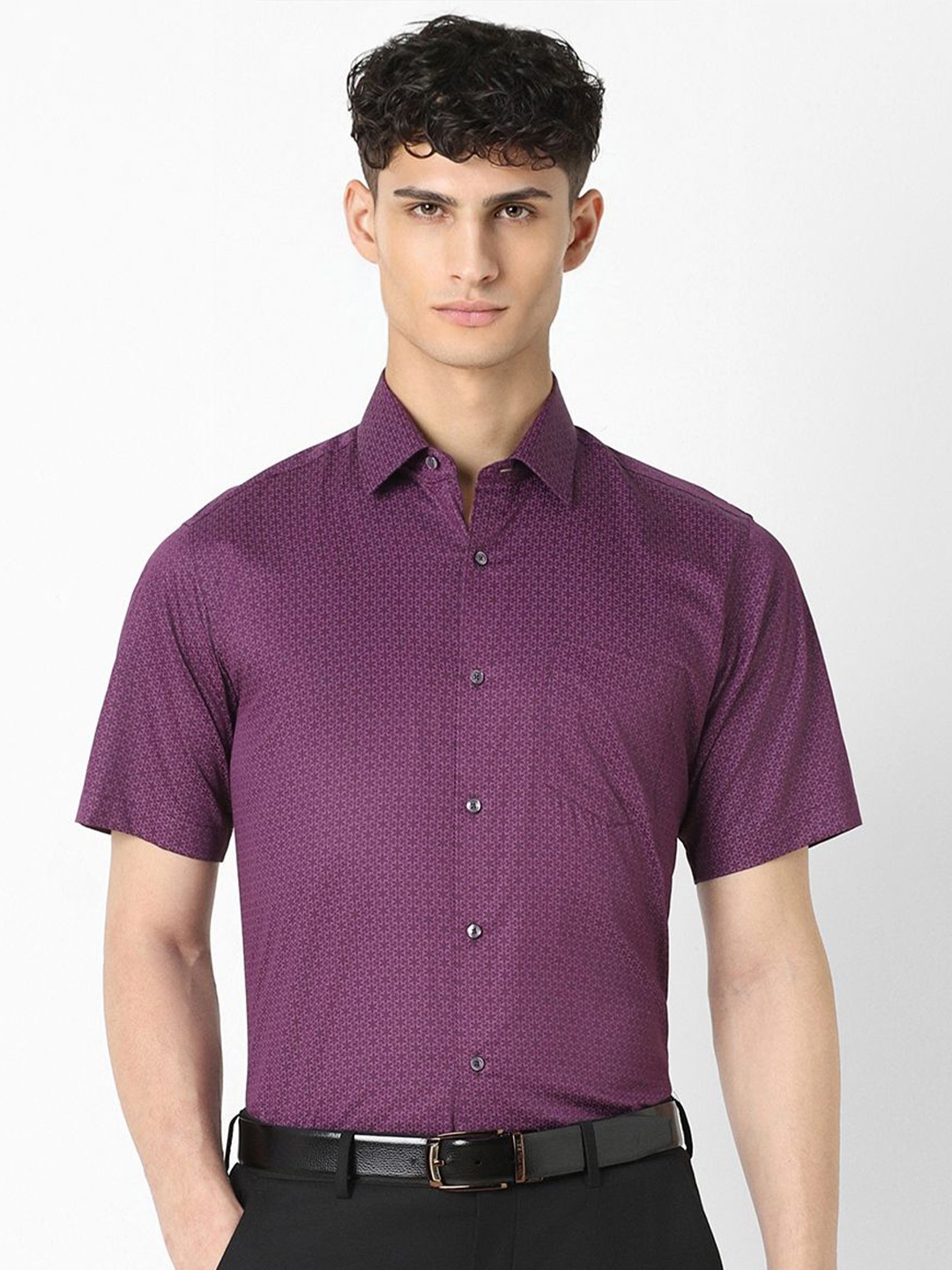 

Van Heusen Men Printed Pure Cotton Casual Shirt, Purple