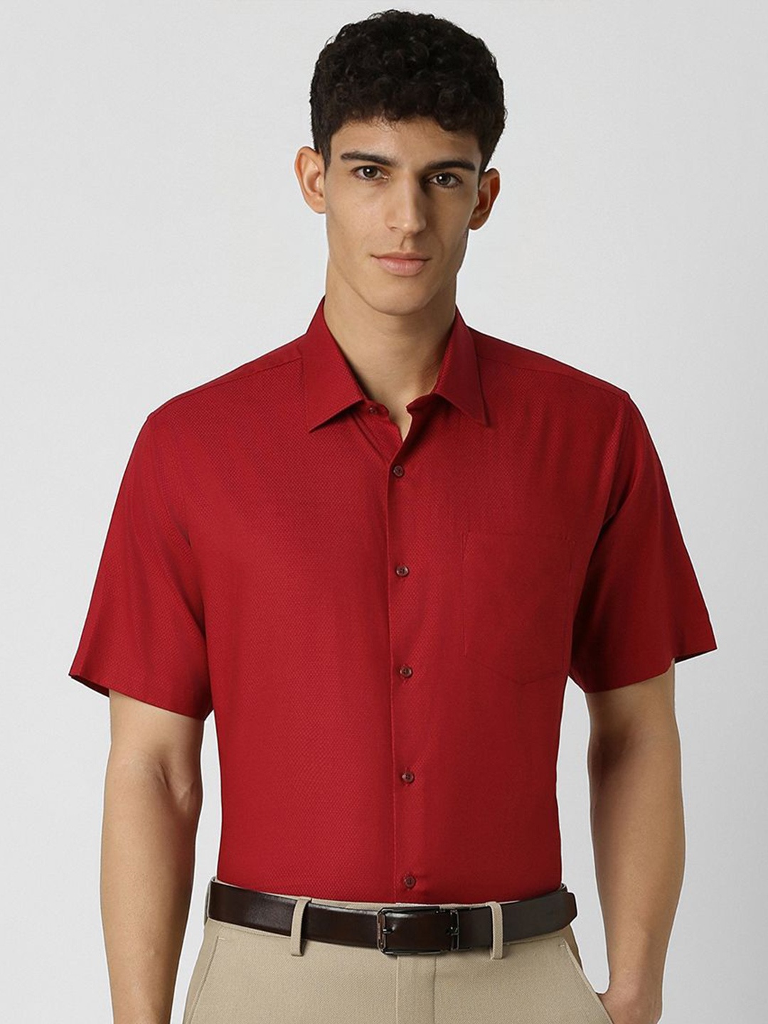 

Van Heusen Men Solid Pure Cotton Casual Shirt, Red