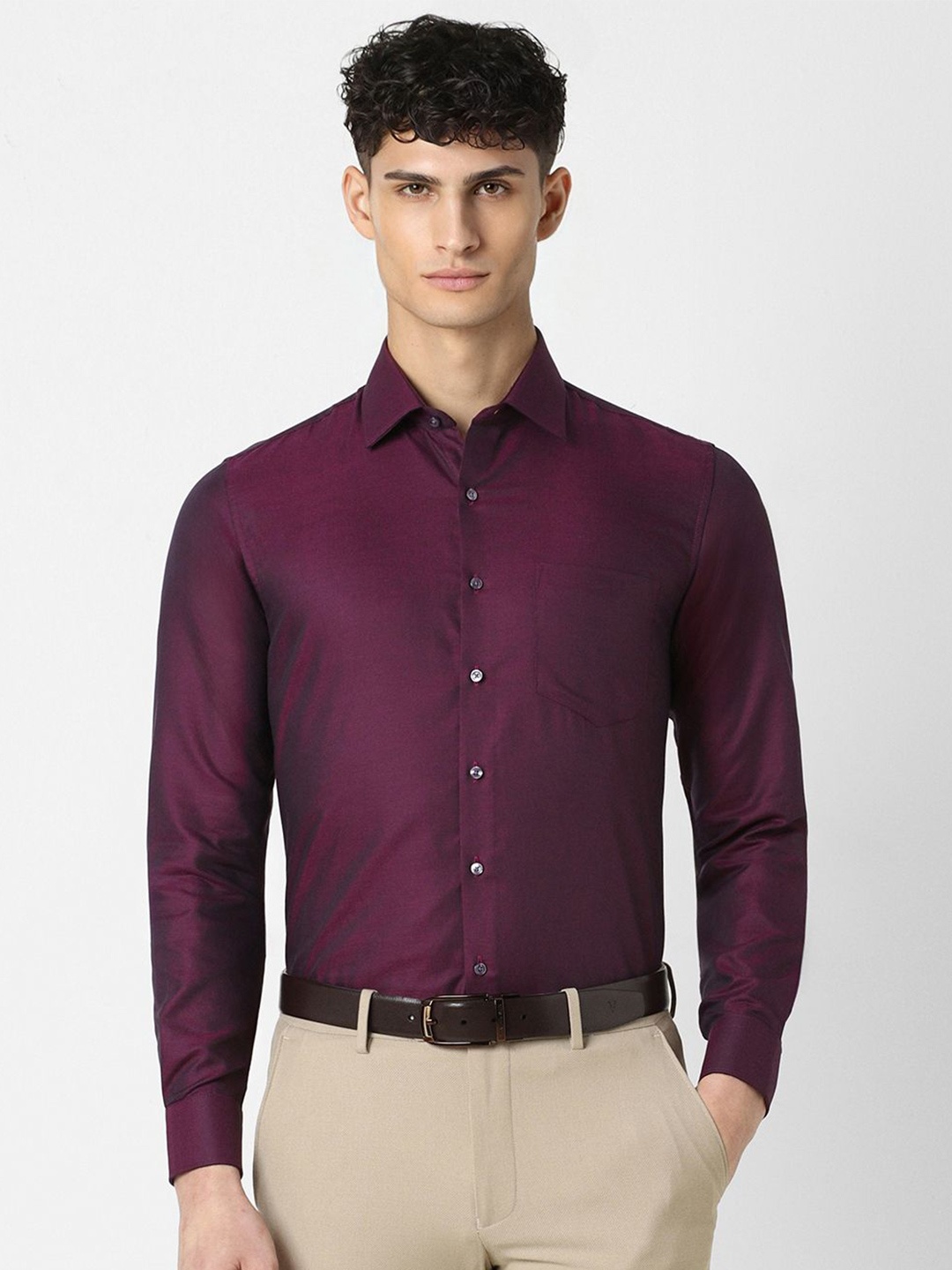 

Van Heusen Men Opaque Solid Spread Collar Party Pure Cotton Shirt, Purple