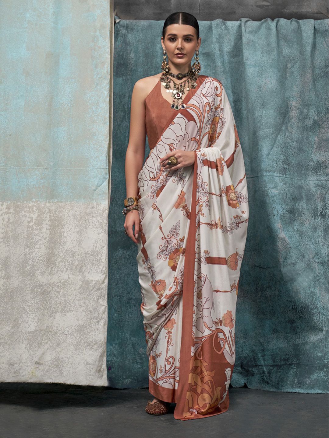 

Ishin Floral Satin Saree, White