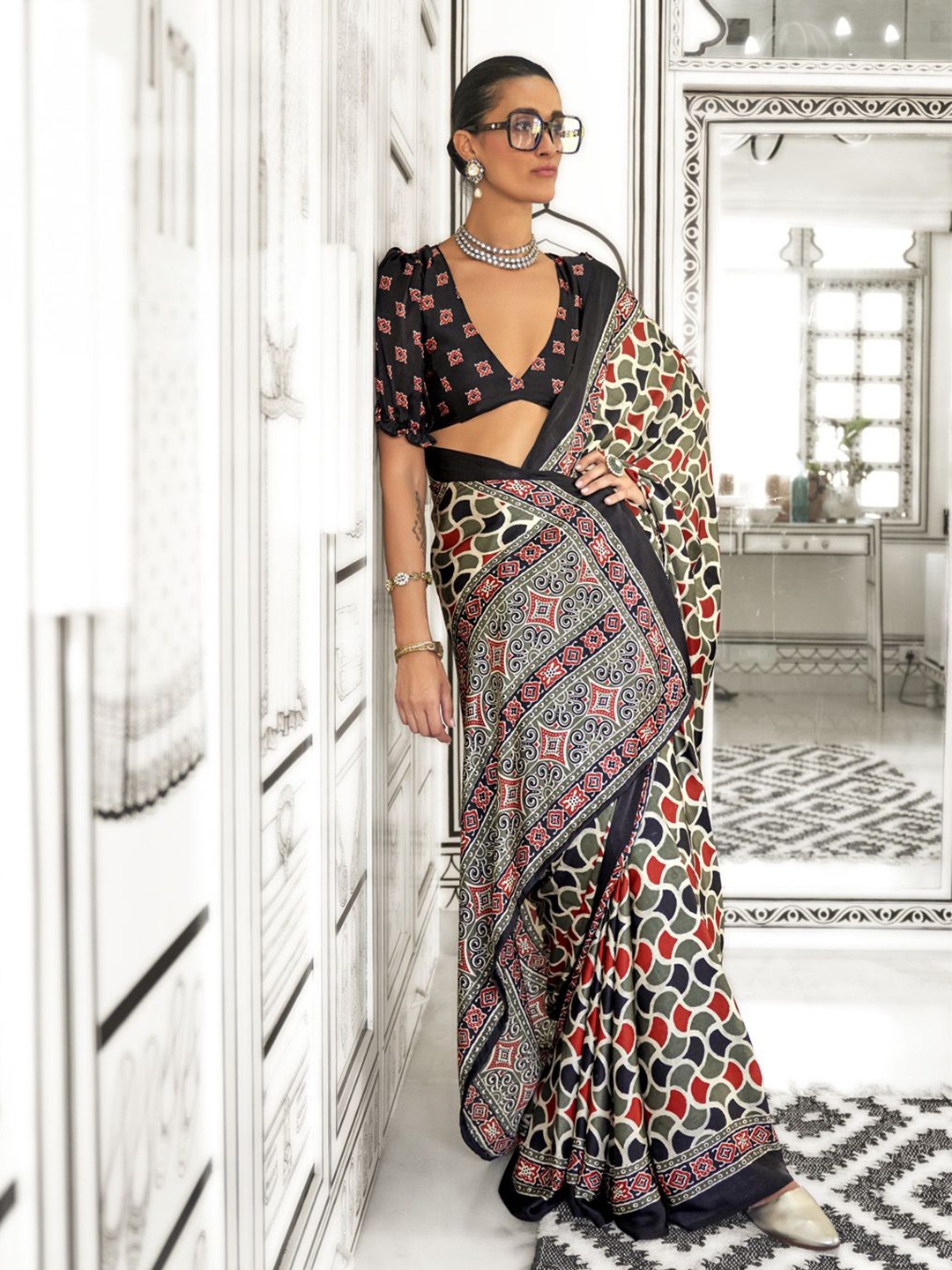 

Ishin Printed Satin Saree With Blouse Piece, Black