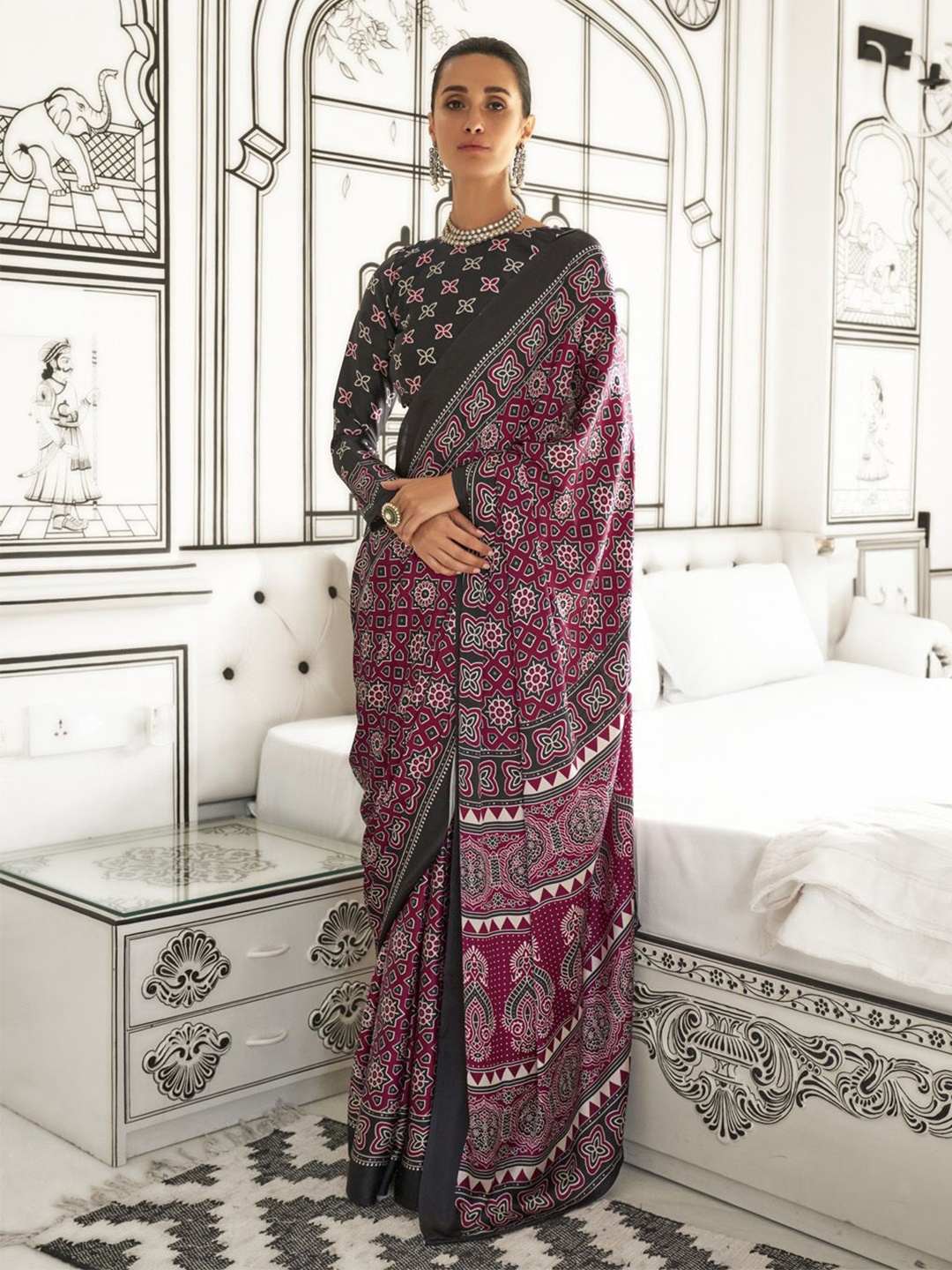 

Ishin Ethnic Motifs Satin Saree With Blouse Piece, Purple