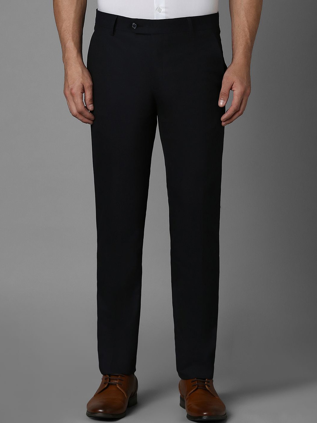 

Louis Philippe Men Slim Fit Trousers, Black
