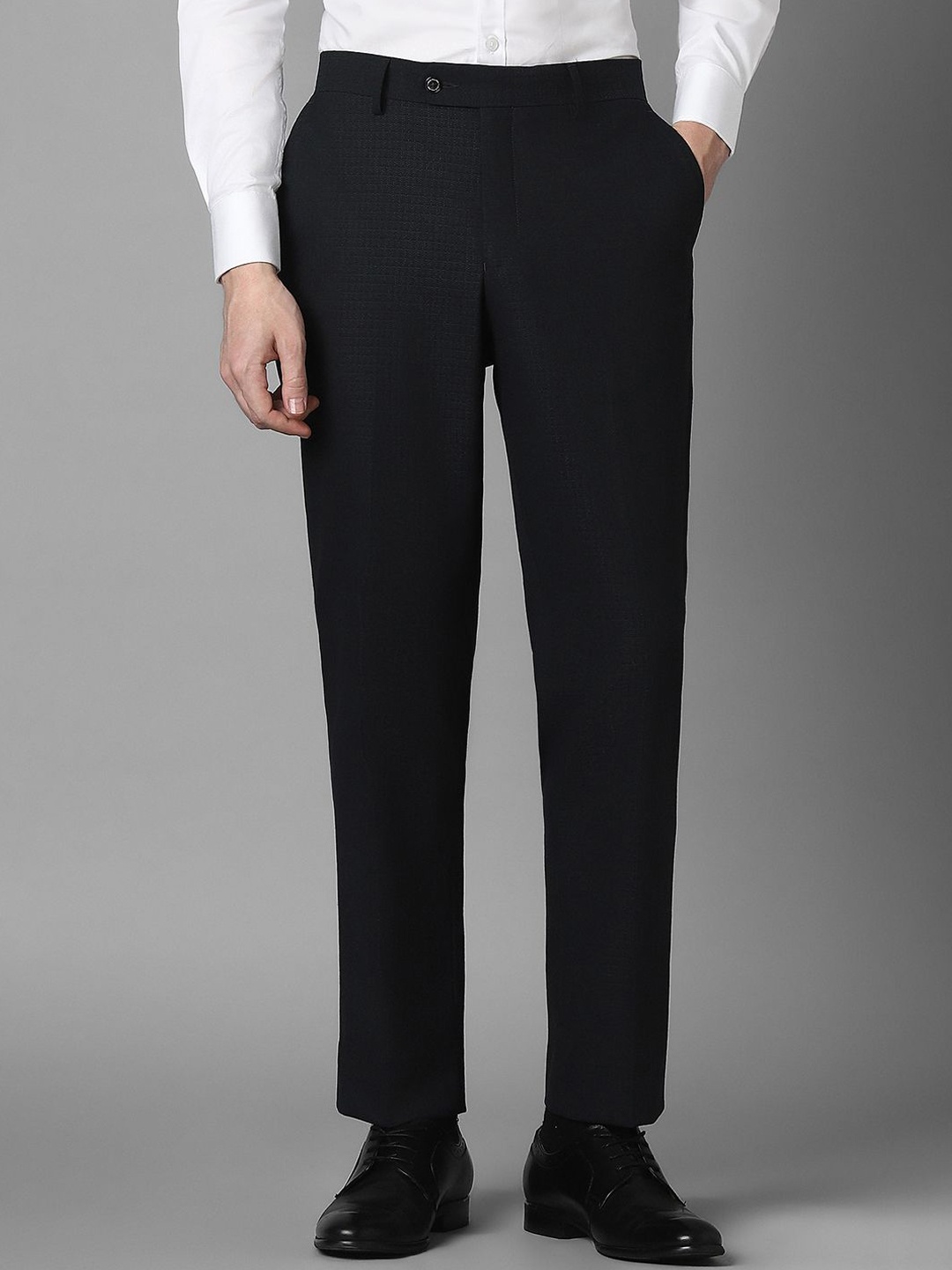 

Louis Philippe Men Slim Fit Trousers, Black