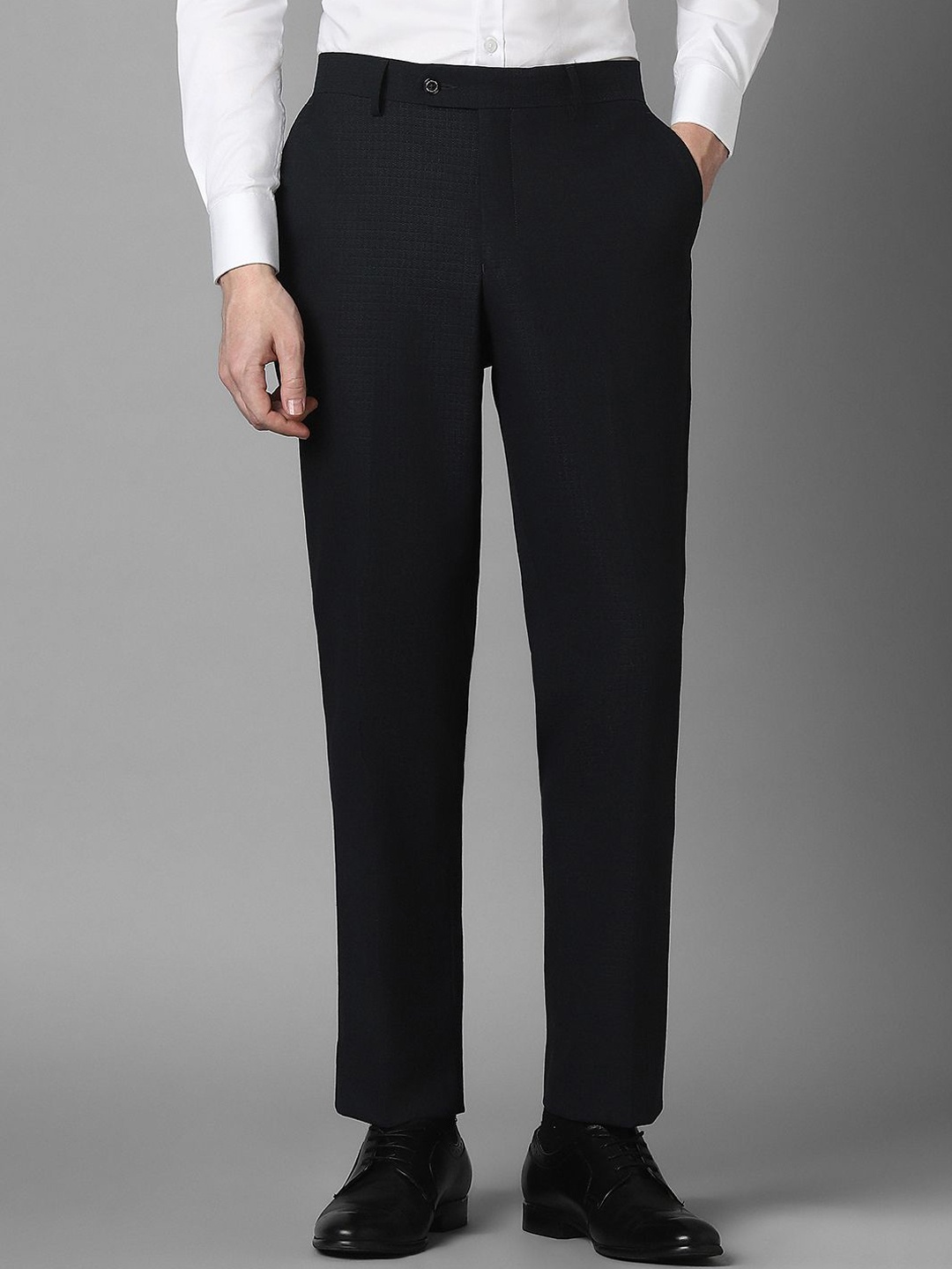 

Louis Philippe Men Slim Fit Formal Trousers, Black