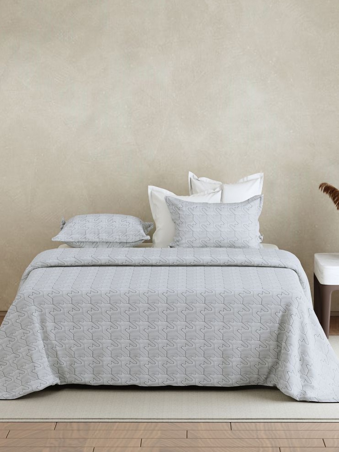 

LABHAM Grey Quilted Double King Bed Cover With 2 Pillow Covers