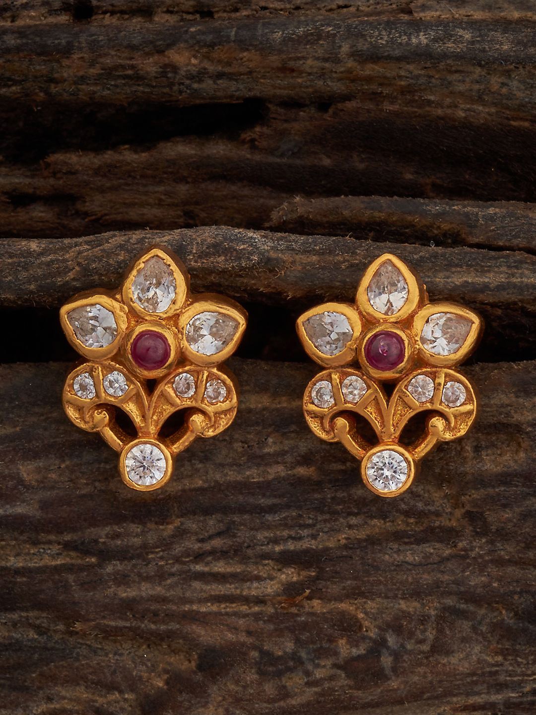 

Kushal's Fashion Jewellery Gold-Plated Stone-Studded 92.5 Silver Studs Earrings