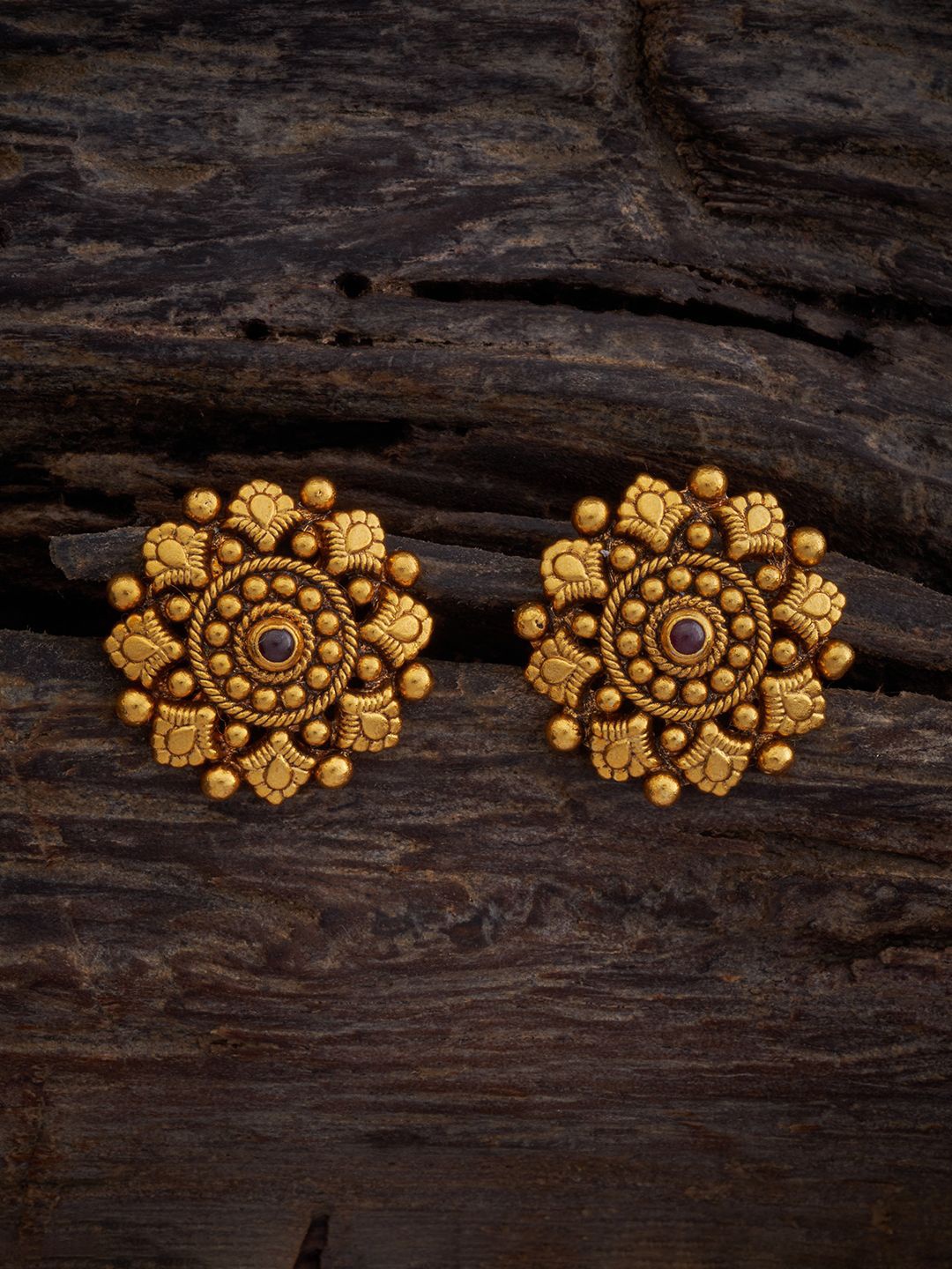 

Kushal's Fashion Jewellery 92.5 Pure Silver Gold-Plated Stones Studded Floral Studs