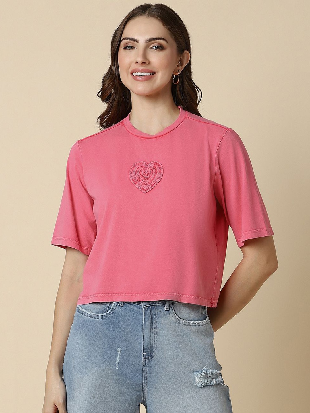 

Allen Solly Woman Solid Round Neck T-shirt, Pink