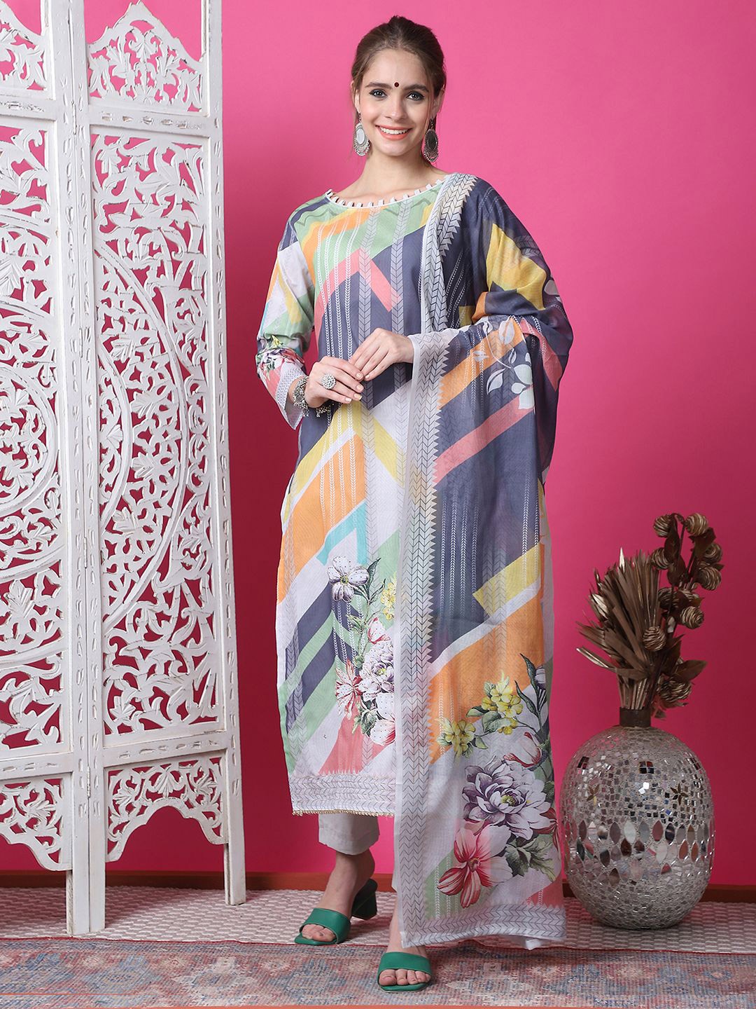 

Stylee LIFESTYLE Floral Printed Unstitched Dress Material, White