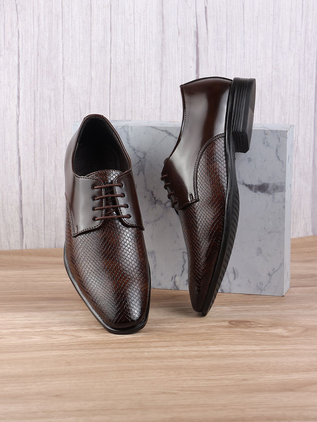 

Mochi Men Textured Leather Formal Derbys, Brown