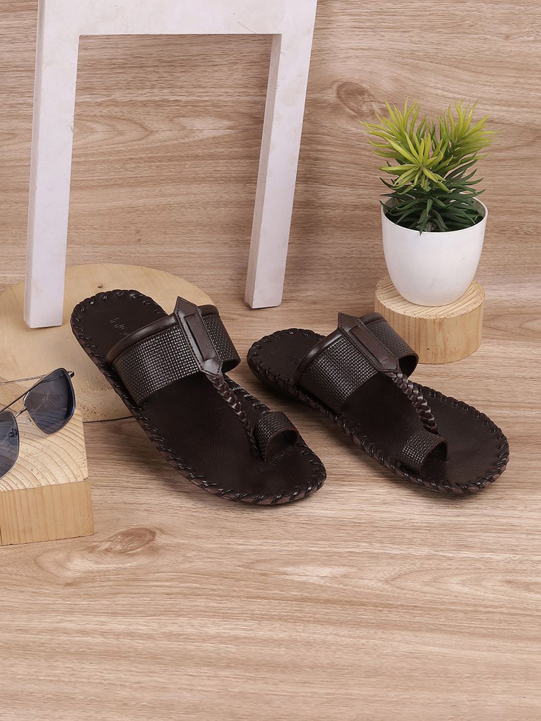 

Mochi Men Leather Comfort Sandals, Brown