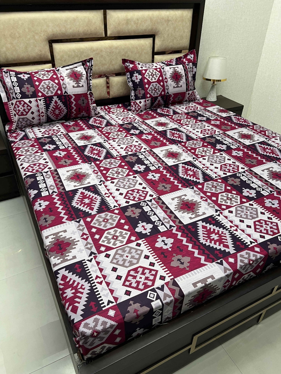 

Pure Decor Maroon Ethnic Motifs 300 TC Pure Cotton King Bedsheet with 2 Pillow Covers