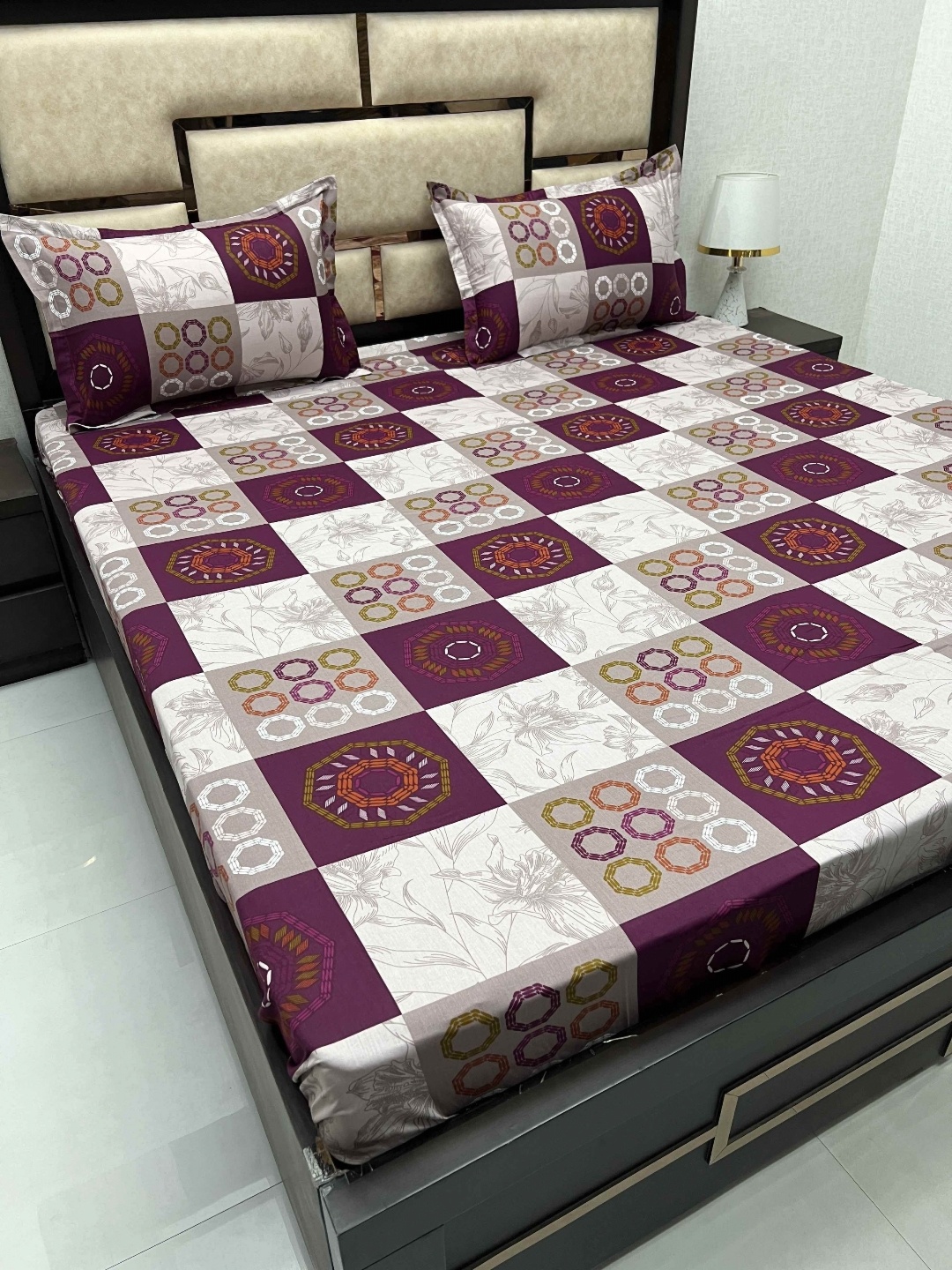 

Pure Decor Purple & White Geometric 300 TC Pure Cotton King Bedsheet With 2 Pillow Covers