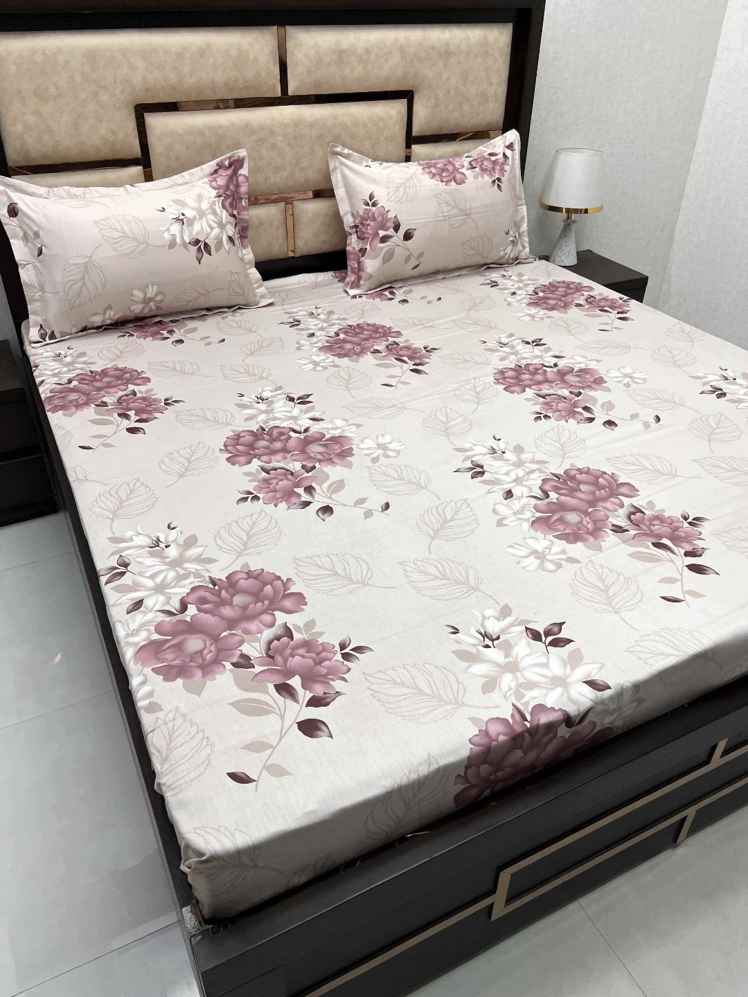 

Pure Decor Grey & Pink Floral Cotton 300 TC King Bedsheet with 2 Pillow Covers