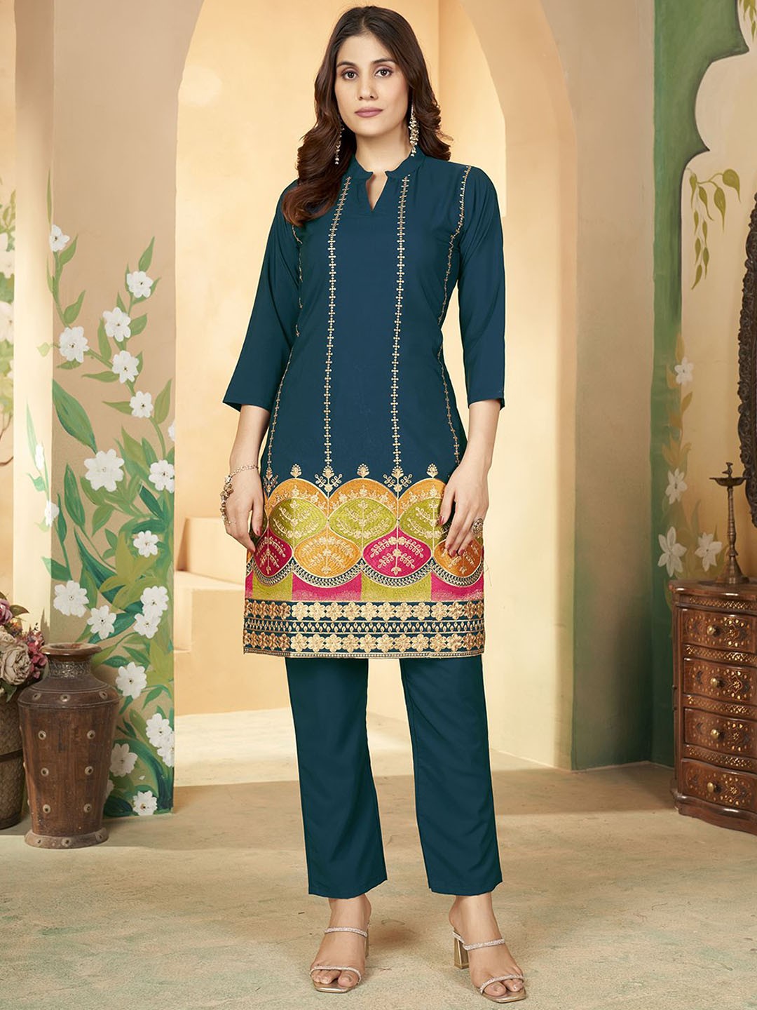 

KALINI Ethnic Motifs Printed Kurta with Trousers, Blue