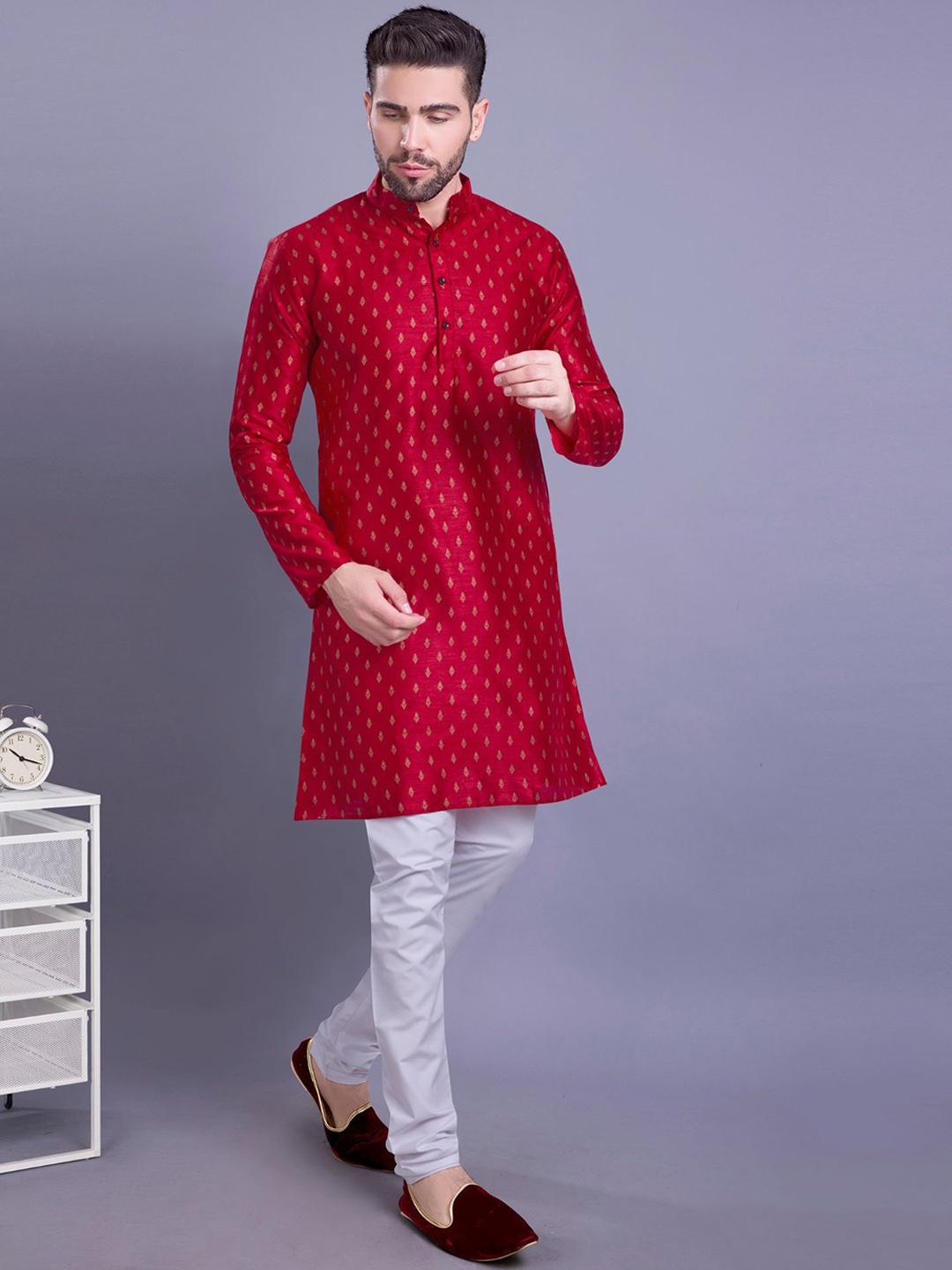 

SHIWAM ETHNIX Mandarin Collar Floral Regular Straight Kurta with Pyjamas, Red