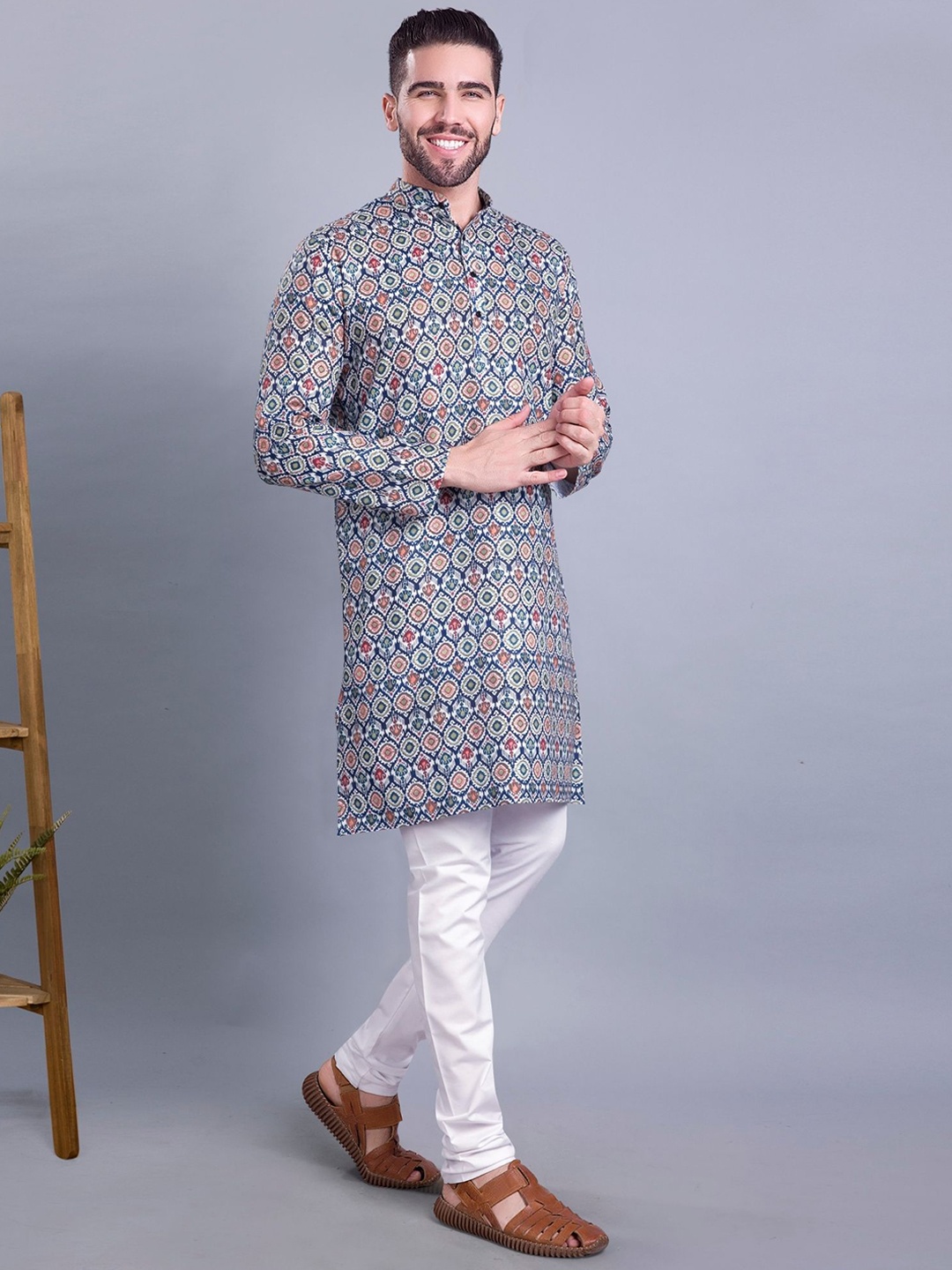 

SHIWAM ETHNIX Mandarin Collar Floral Printed Regular Straight Kurta with Pyjamas, Blue