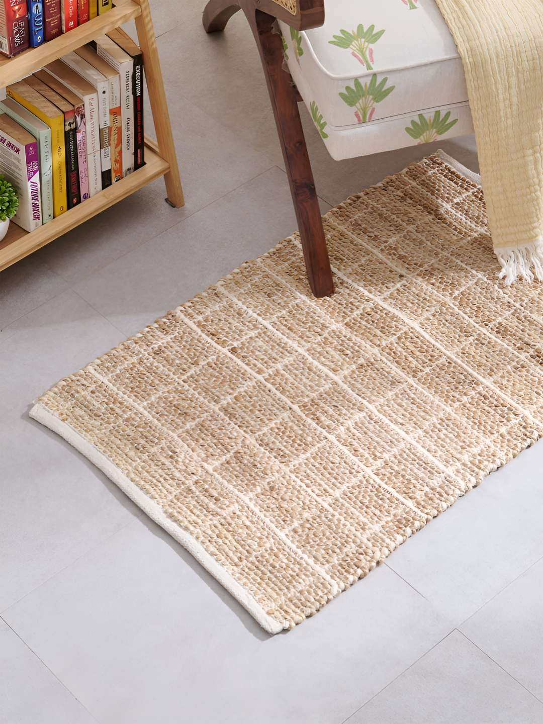 

Home Centre Beige & White Jute Rectangular Floor Mat