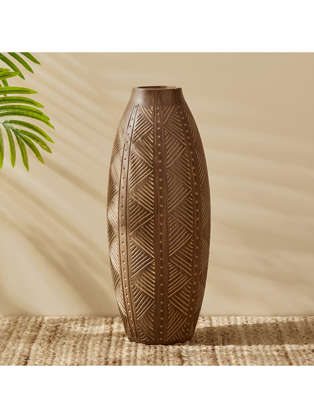 

Home Centre Brown & Beige Geometric Vase