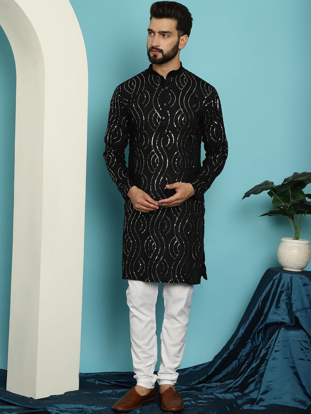 

Nimidiya Embroidered Regular Sequinned Straight Kurta With Pyjamas, Black