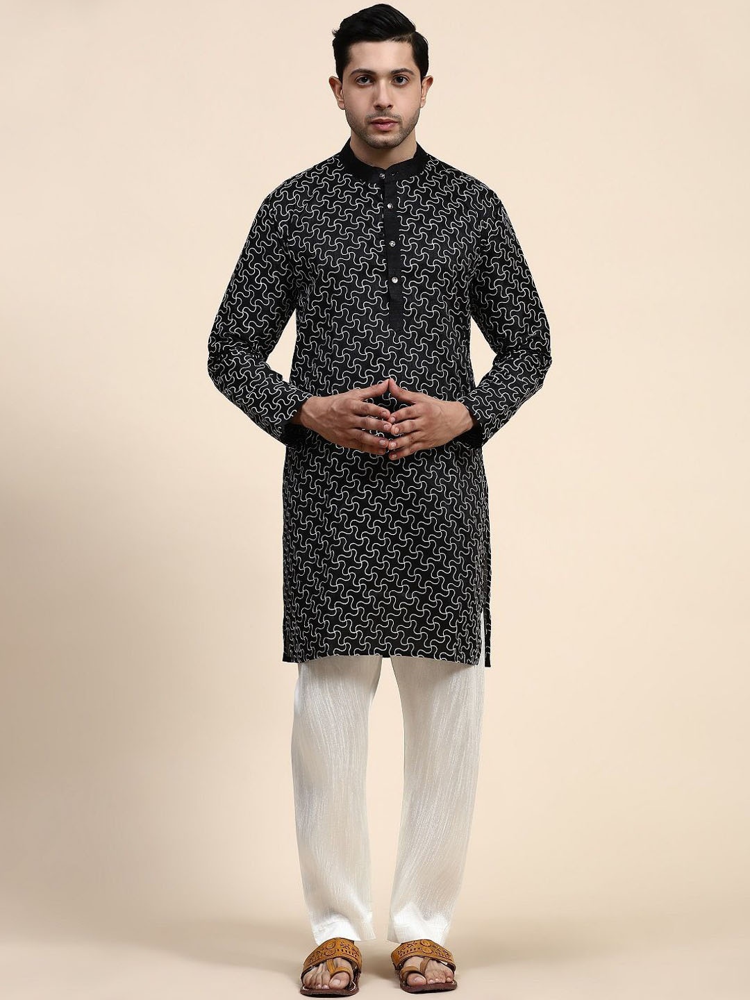 Nimidiya Abstract Embroidered Band Collar Thread Work Straight Kurta With Pyjamas, Black