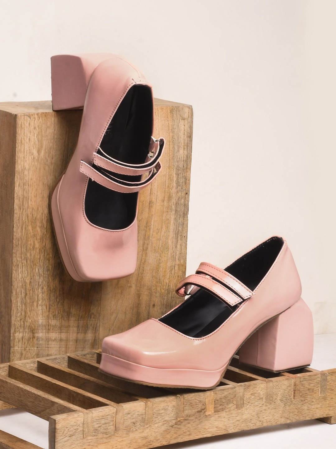 

Try Me Party Block Heel Sandal, Peach