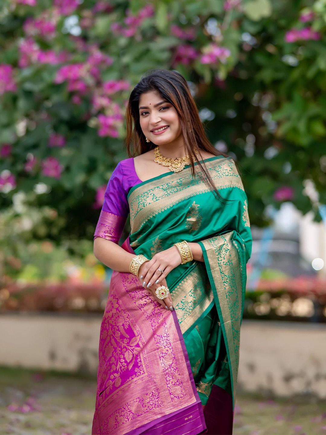 

NK Textiles Ethnic Motif Zari Woven Banarasi Saree, Green