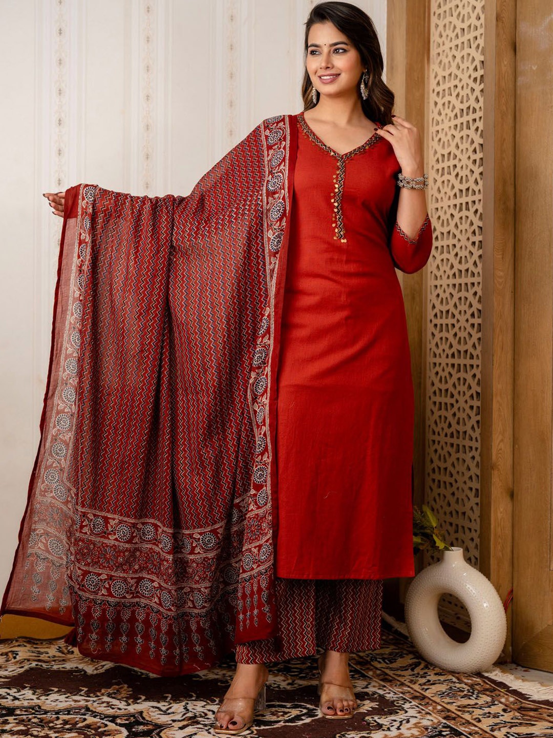 

Meena Bazaar Floral Yoke Design Regular Kurta with Trousers & Dupatta, Rust