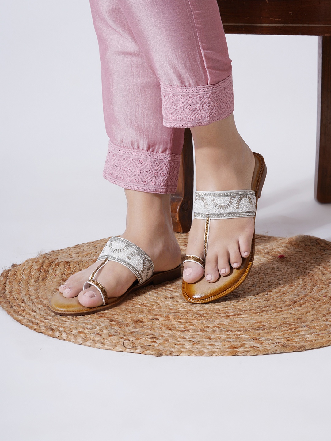 PLANET WALK Women Embellished One Toe Flats, White