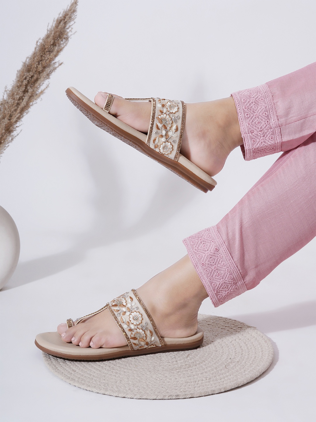 

PLANET WALK Women Party One Toe Flats, Beige