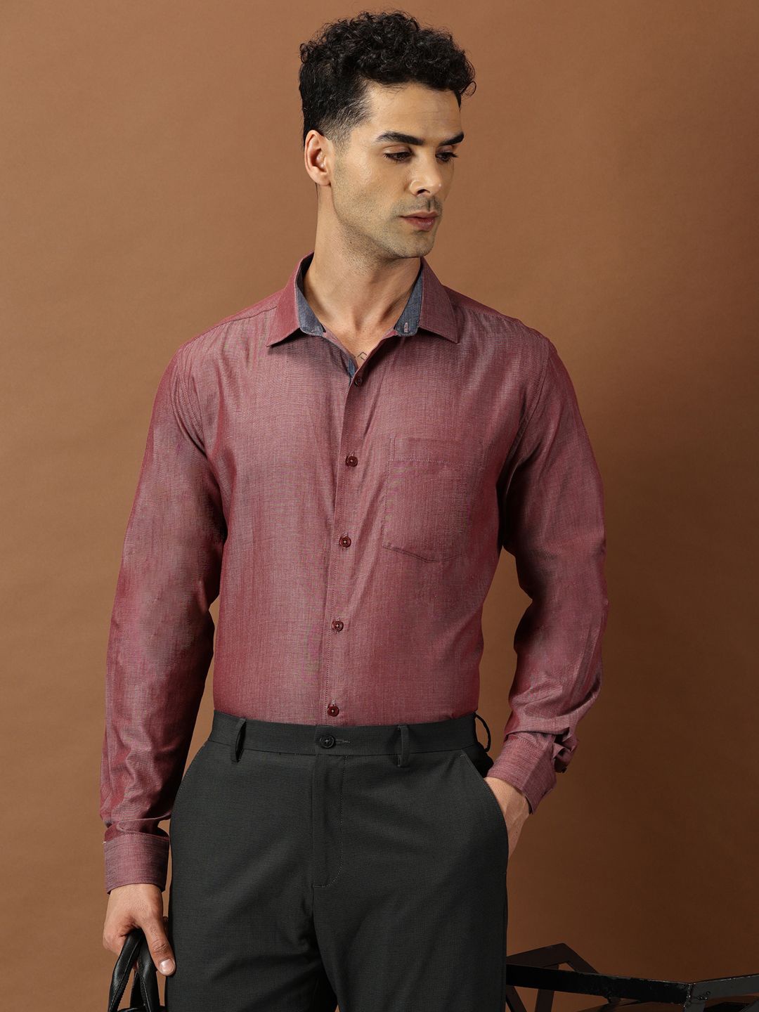 

INVICTUS Men Original Opaque Formal Shirt, Maroon