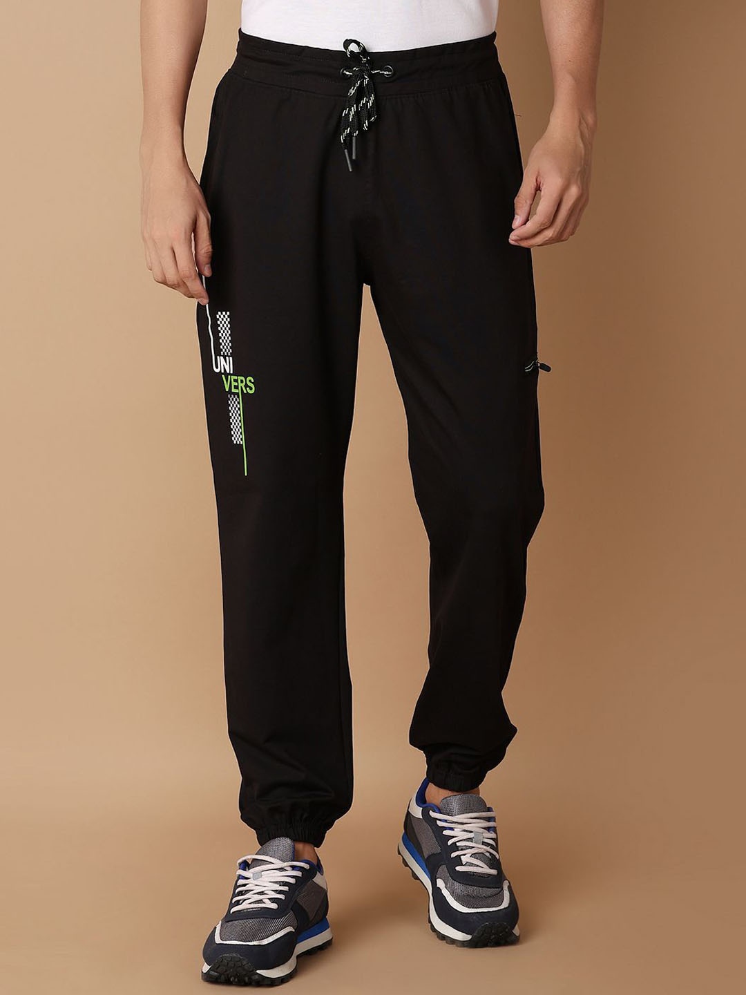 

V-Mart Men Cotton Joggers, Black