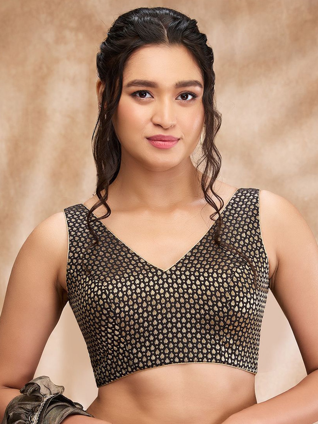 

SALWAR STUDIO Woven Design Padded Saree Blouse, Black