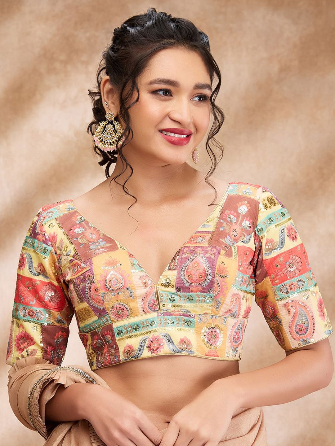 

SALWAR STUDIO Embroidered Sweetheart Neck Short Sleeve Saree Blouse, Yellow