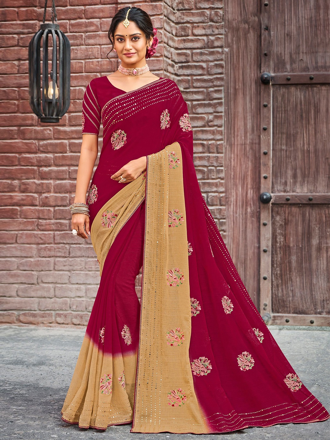 

Laxmipati Floral Embroidered Sequinned Saree With Blouse Piece, Maroon