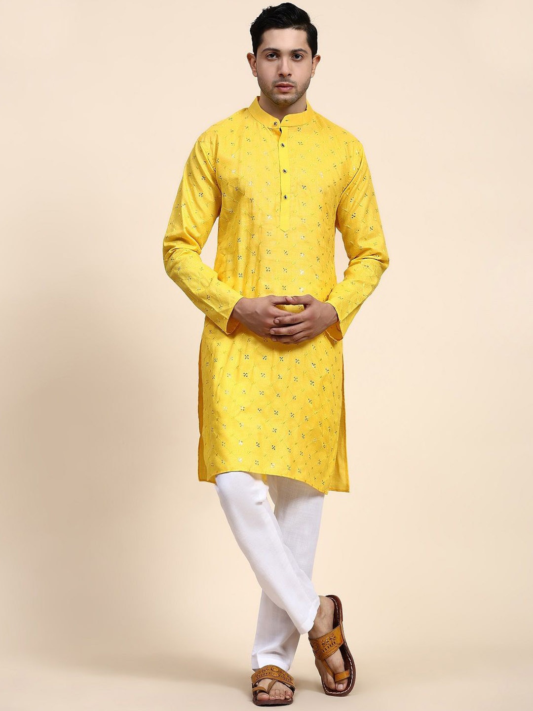 

Murta Trends Geometric Embroidered Mandarin Collar Sequinned Straight Kurta With Trousers, Yellow