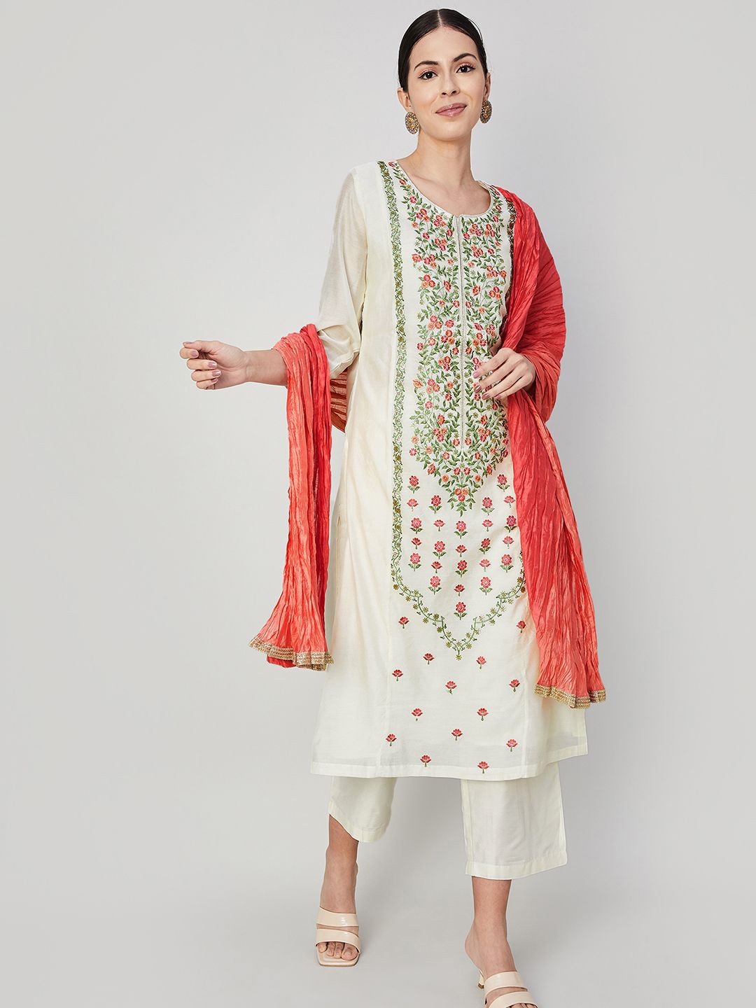

Melange by Lifestyle Ethnic Motifs Embroidered Thread Work Kurta with Palazzos & Dupatta, Off white