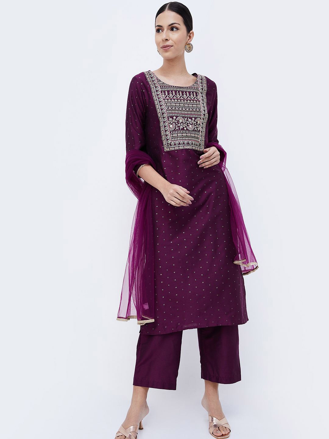 

Melange by Lifestyle Floral Embroidered Straight Kurta With Trousers & Dupatta, Violet