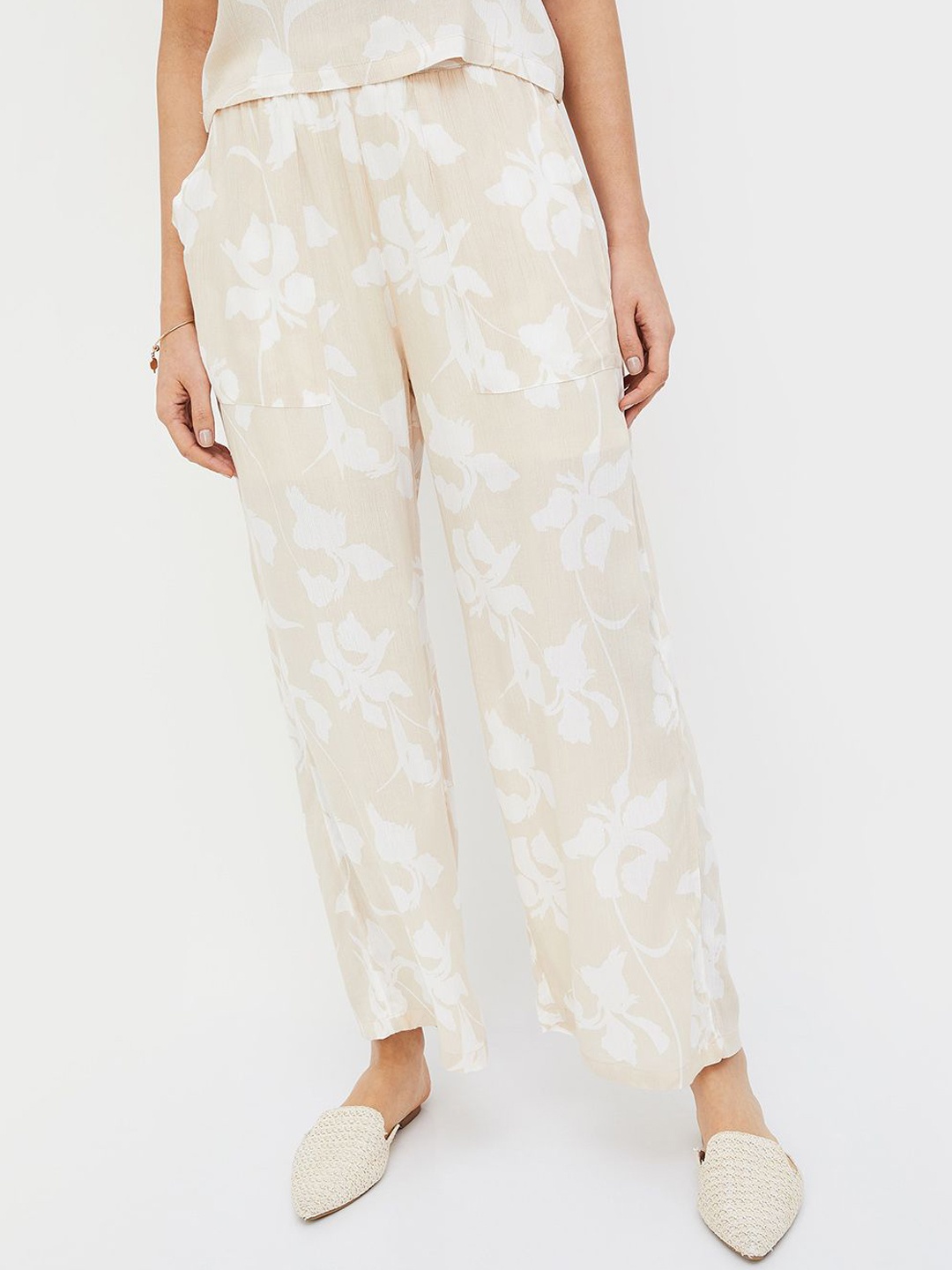 

Ginger by Lifestyle Women Parallel Trousers, Beige