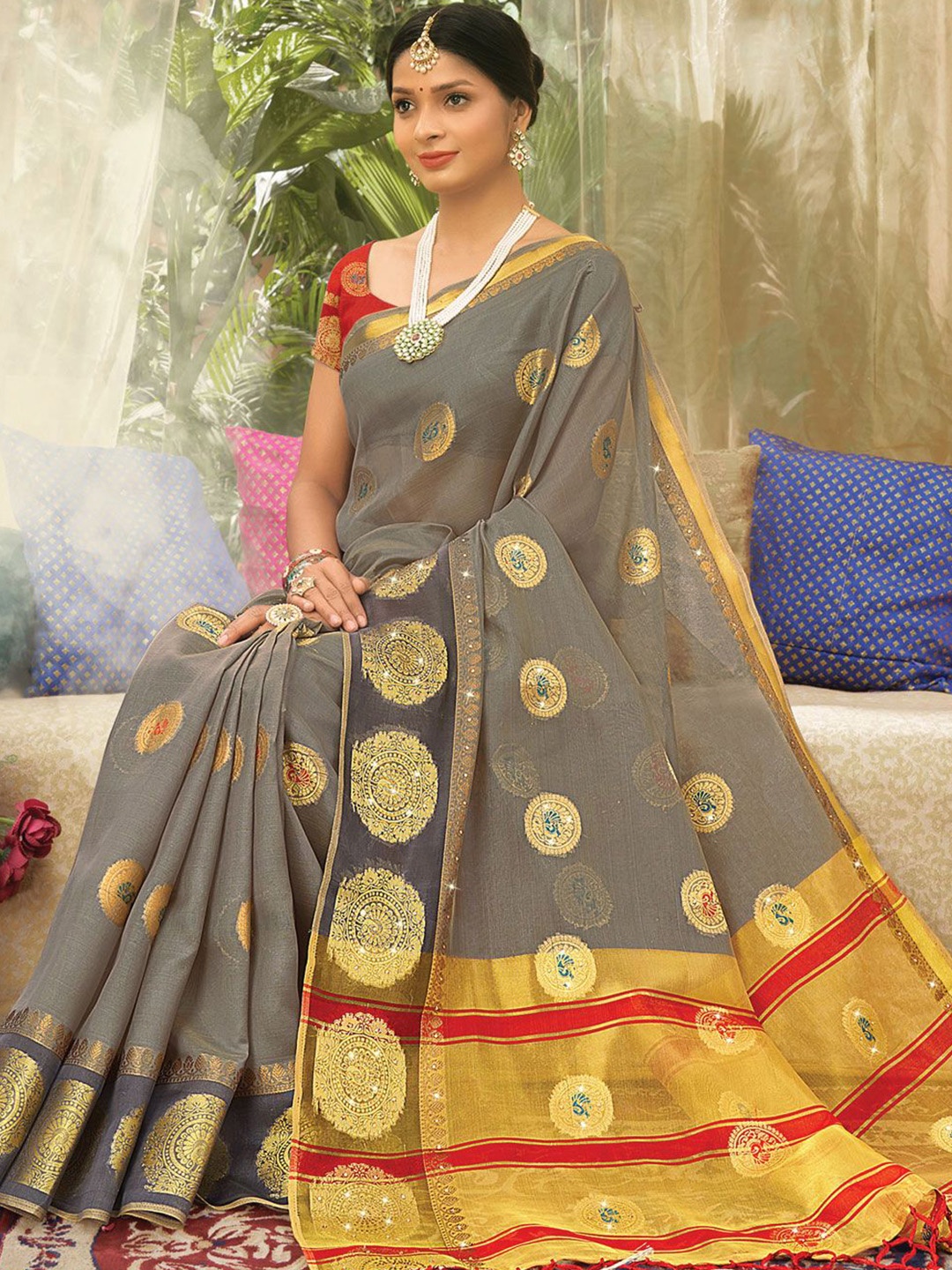

Exclusiva Woven Design Zari Organza Saree, Grey