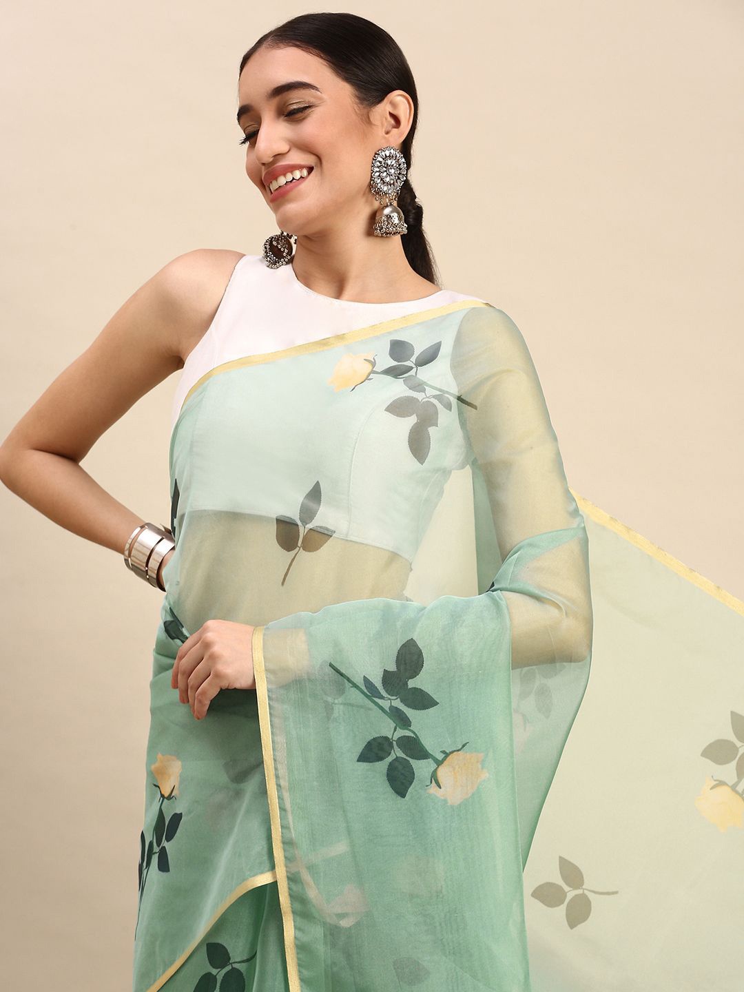 

Exclusiva Zari Border Floral Saree, Green