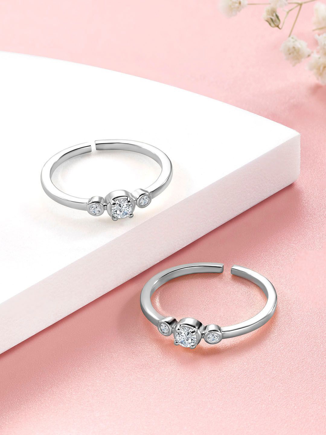 

Peora Silver-Plated Cubic Zirconia Studded Toe Rings