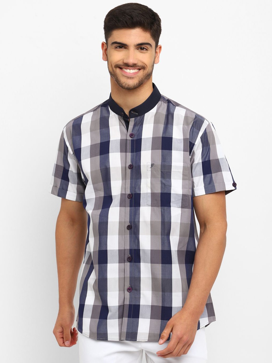 

Givo Men Smart Band Collar Buffalo Checks Opaque Casual Shirt, Blue