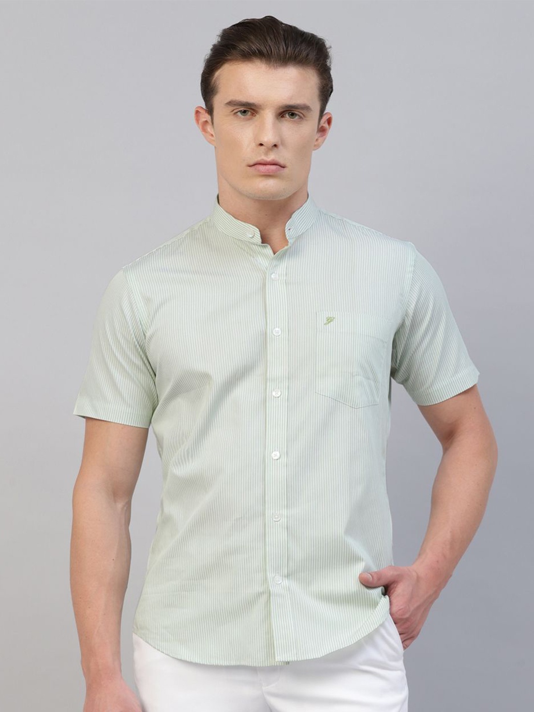 

Givo Men Smart Mandarin Collar Pinstripes Opaque Casual Shirt, Green
