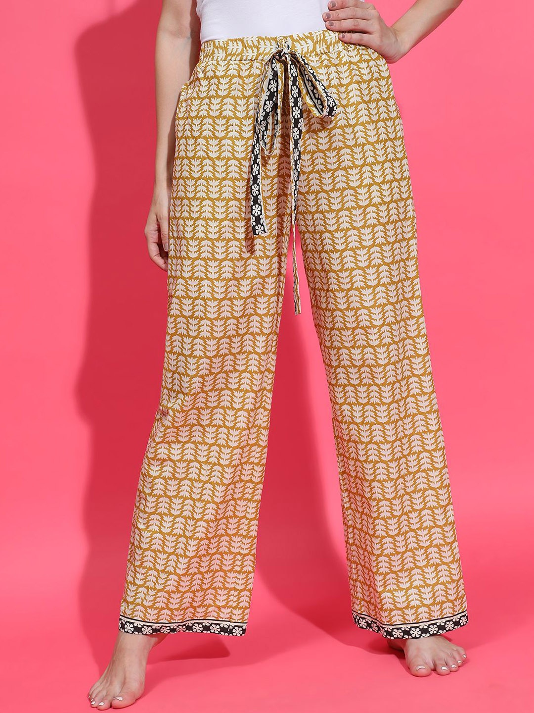 

Oxolloxo Women Printed Mid-Rise Lounge Pant, Mustard