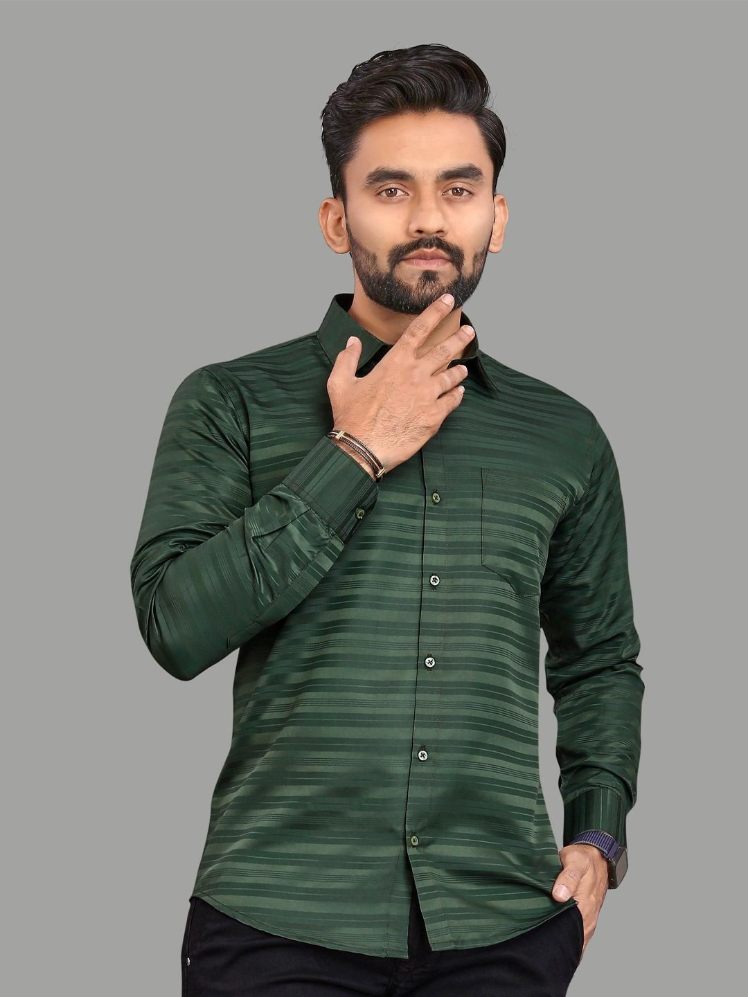 

ADWYN PETER Men New Horizontal Striped Casual Shirt, Green