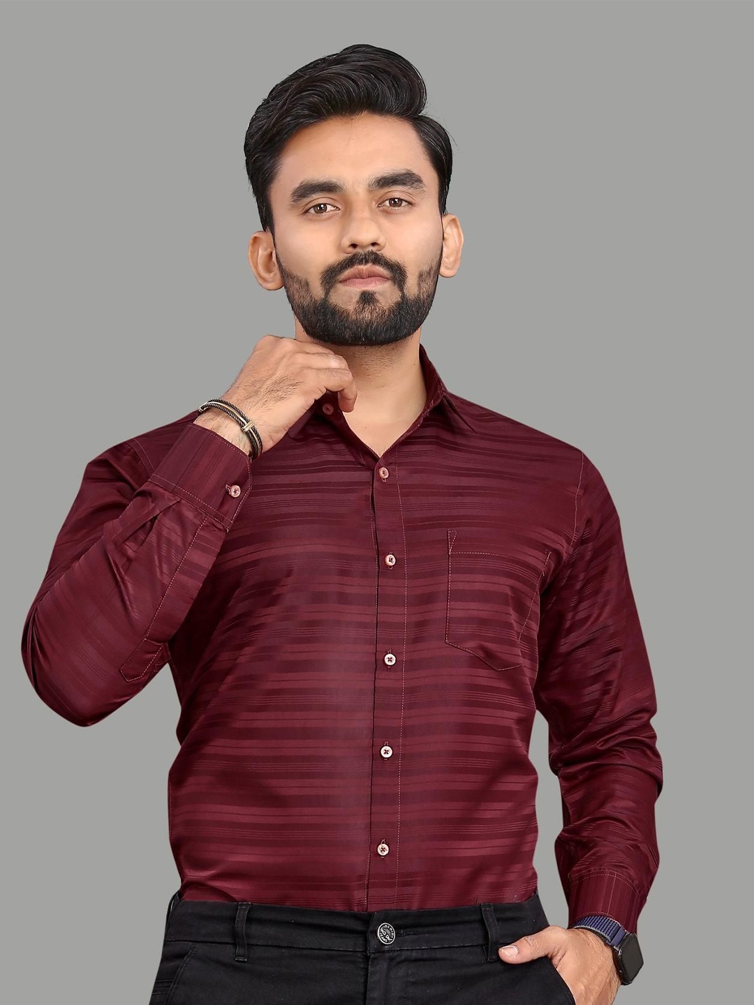 

ADWYN PETER Men Horizontal Striped Casual Shirt, Maroon